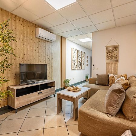 Apartamento El Dorado Cerca Del Mar Malaga Bagian luar foto