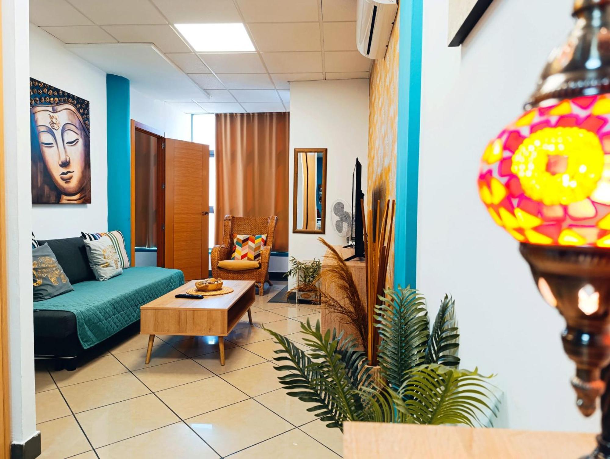 Apartamento El Dorado Cerca Del Mar Malaga Bagian luar foto